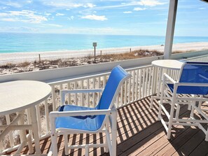 Property grounds - Beachfront 3BR | Stunning Views&Dual Living Areas (Destin)