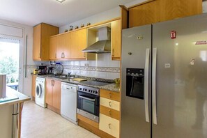 Køleskab, mikrobølgeovn, ovn, opvaskemaskine