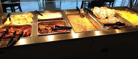 Gratis kontinental frukost varje dag