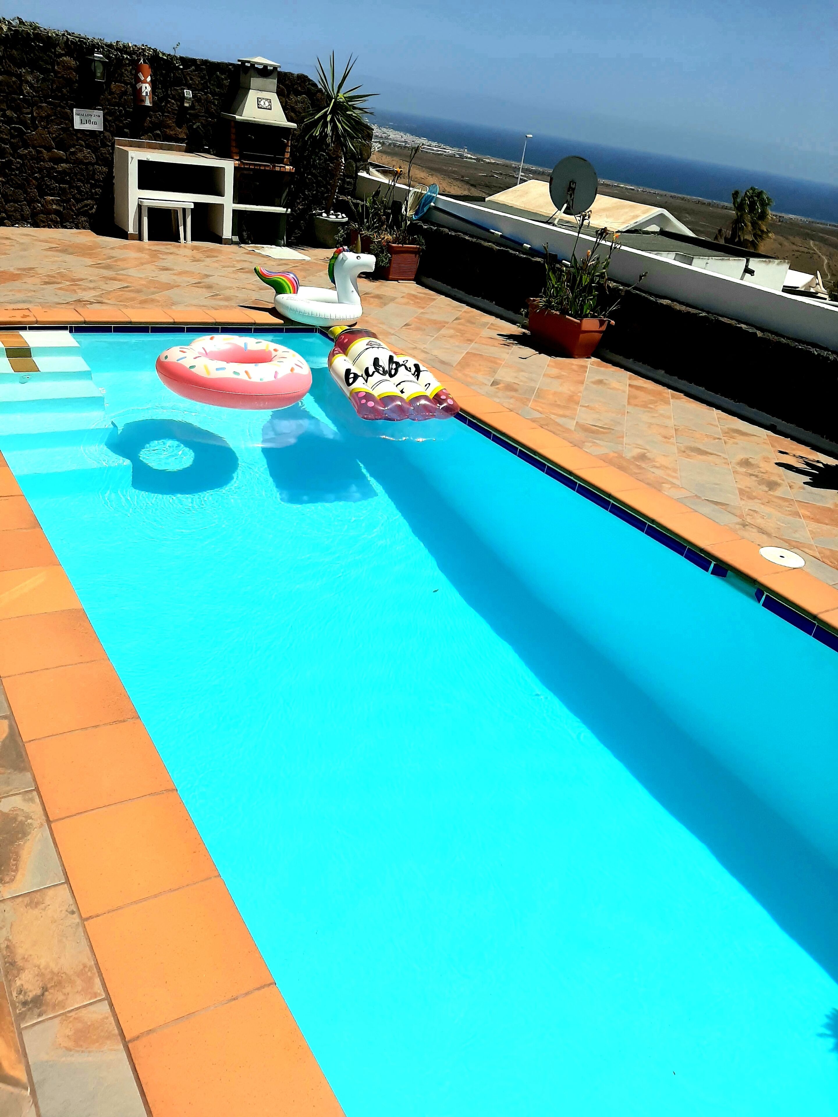 Piscine extérieure, piscine chauffée
