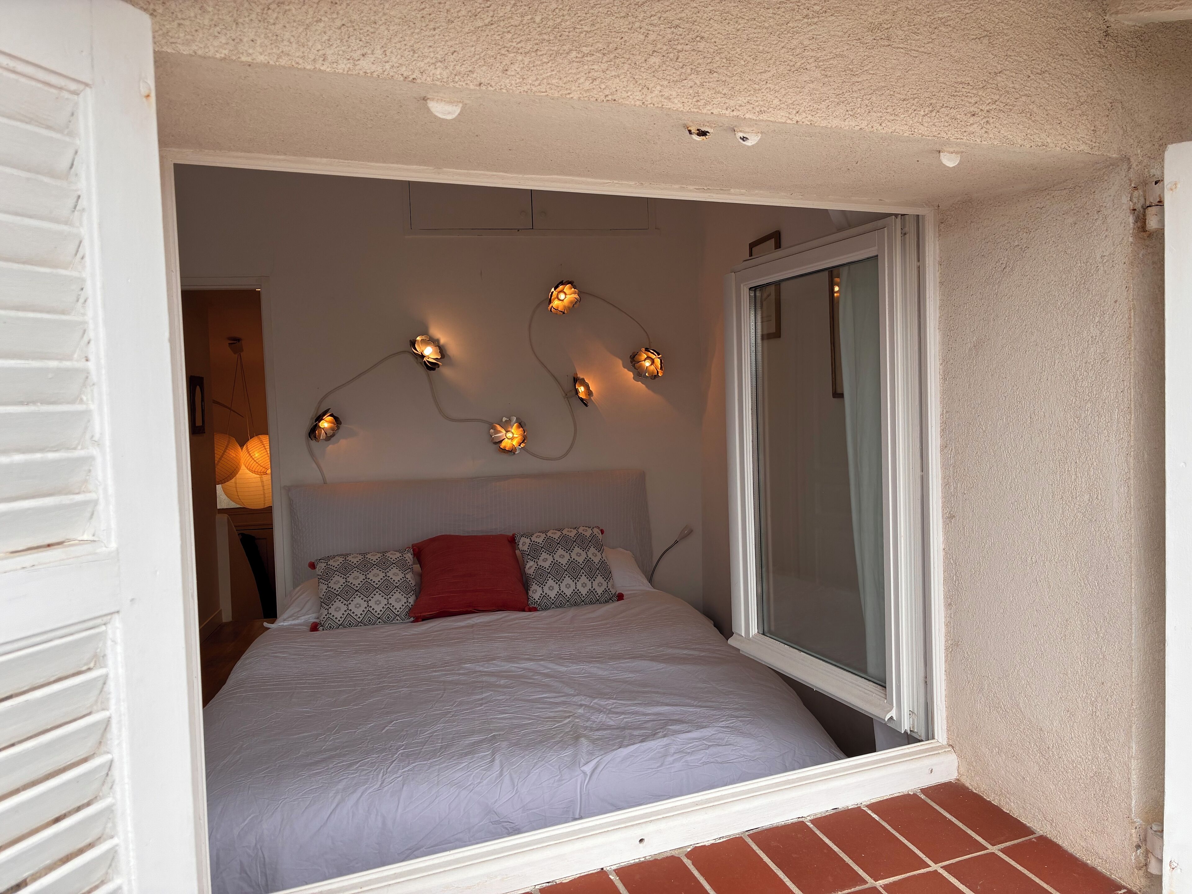 2 camere, una scrivania, ferro/asse da stiro, Wi-Fi gratuito