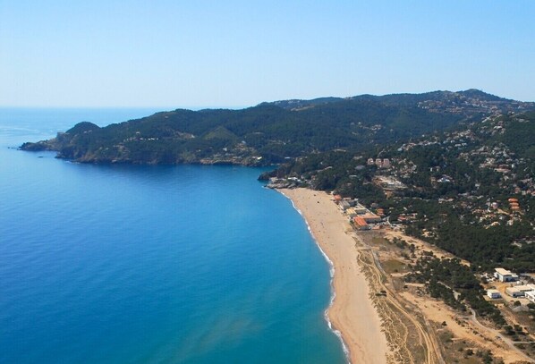 Beach nearby - MAR BLAU II (Pals)