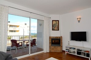 TV, fireplace - MAR BLAU II (Pals)