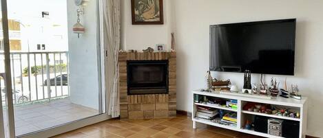 Fernseher, Kamin