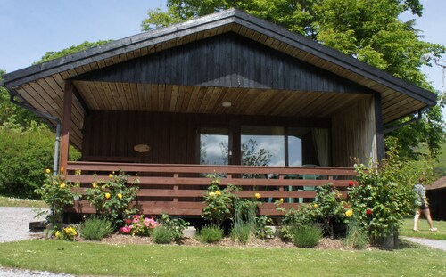 Four star Lodge with two bedrooms, fabulous views yet close to pubs and beach