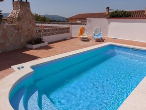 Pool - Magnificent villa with private pool. (L'Escala)