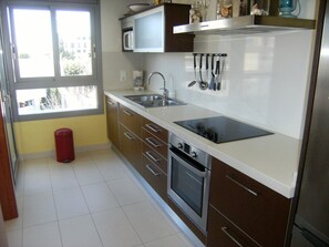 Fridge, microwave, oven, dishwasher - ESPIGO A 2-1 (Estartit)
