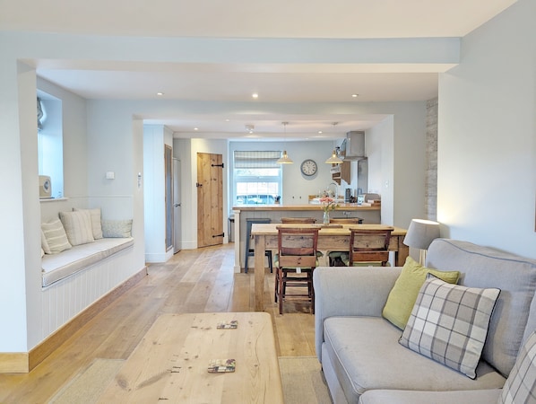 Smart TV, DVD player