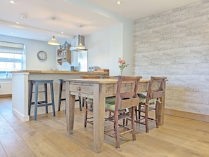 Dining - Spence Cottage, Birdham -  a cottage that sleeps 5 guests  in 2 bedrooms (Chichester)