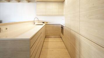 Réfrigérateur, micro-ondes, four, lave-vaisselle