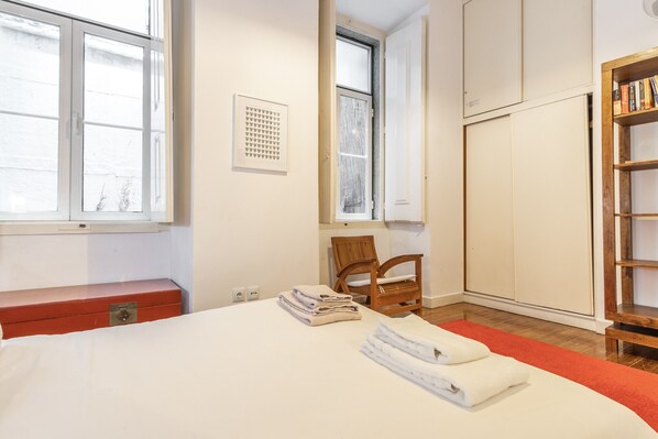 3 slaapkamers, een kluis op de kamer, een strijkplank/strijkijzer