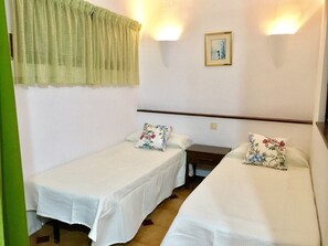 1 bedroom, iron/ironing board, bed sheets