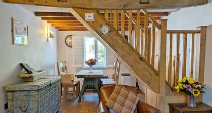 Springwell , West Wittering - a cottage that sleeps 4 guests in 2 bedrooms