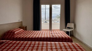 2 slaapkamers, een strijkplank/strijkijzer, gratis wifi, beddengoed