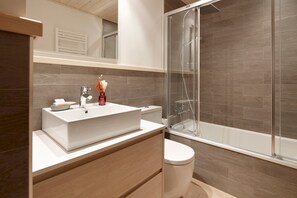 Hair dryer, towels - Val de Ruda Luxe 40 by FeelFree Rentals (Baqueira)