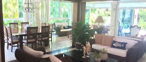 Villa | Living room | Flat-screen TV