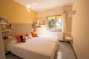 4 habitaciones, tabla de planchar con plancha y wifi gratis