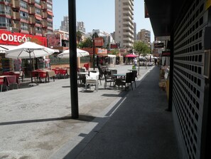 Outdoor dining - LOS PINOS ( BEDROOM) (Benidorm)