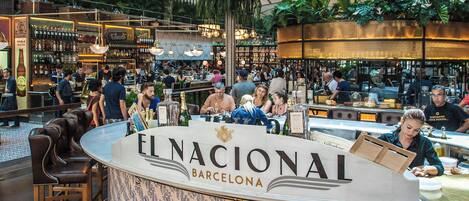 Bar (en la propiedad)