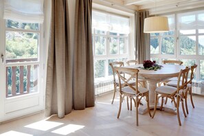 تناول الطعام