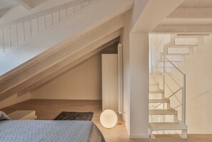 2 Schlafzimmer, schallisolierte Zimmer, Bügeleisen/Bügelbrett