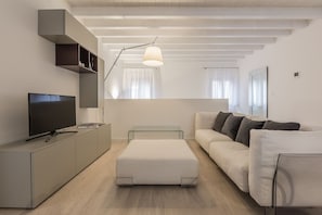 Fernseher