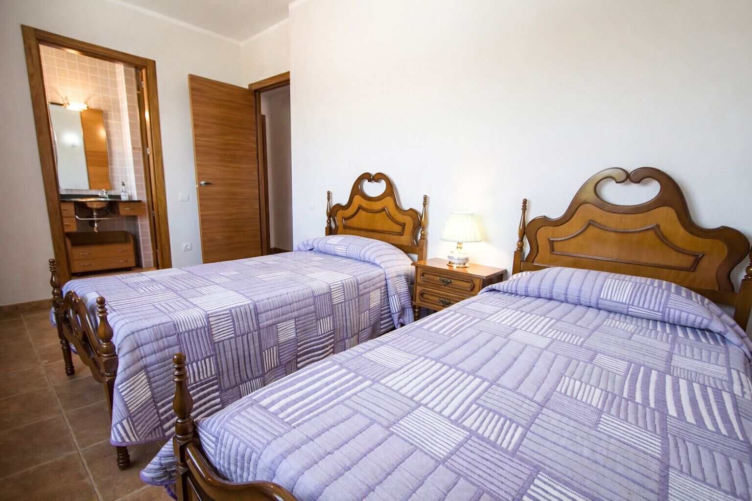 4 Schlafzimmer, Bügeleisen/Bügelbrett, kostenloses WLAN