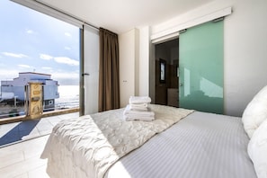 2 chambres, fer et planche Ă repasser, Wi-Fi, draps fournis