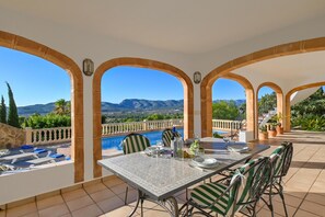 Outdoor dining - Olivo - Javea, Costa Blanca (Javea)