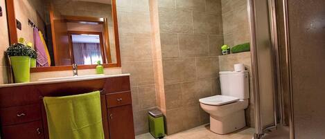 Bathtub, hair dryer