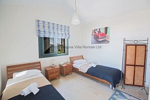 3 quartos, ferros/tábuas de passar roupa, Wi-Fi, roupa de cama