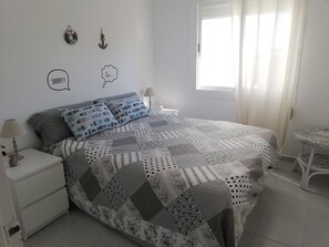 2 habitaciones, tabla de planchar con plancha y wifi gratis 