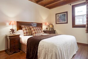 3 عدّة غرف نوم ومكواة/لوح كي وواي فاي مجانًا وملاءات أسرّة