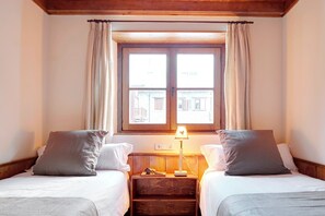 3 chambres, fer et planche Ă repasser, Wi-Fi gratuit, draps fournis