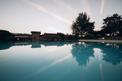 Exlusive Villa with swimming pool and SPA 18 guests