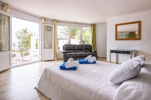 6 Schlafzimmer, Bügeleisen/Bügelbrett, kostenloses WLAN, Bettwäsche