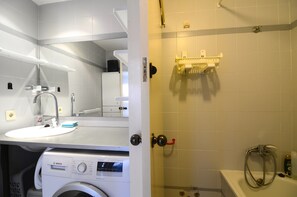 Bathtub - BLAUMAR B-21 (Estartit)
