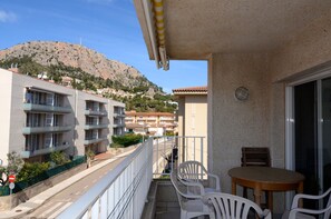 Outdoor dining - BLAUMAR B-21 (Estartit)