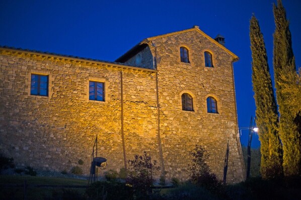 Exterior - Old Stone Apartment with Pool, view and close to Seaside (Cinigiano)