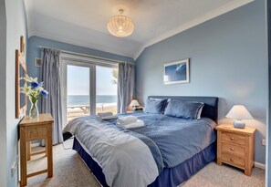 3 عدّة غرف نوم ومكواة/لوح كي وواي فاي مجانًا وملاءات أسرّة