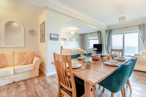 Dining - 3 Bed in Clifton Court (oc-fl8) (Croyde)