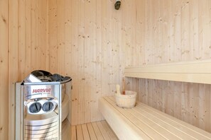 Sauna - 3 Bed in Clifton Court (oc-fl8) (Croyde)