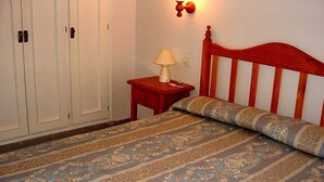 Room - APARTMENTS MAGDA PARK  2D D1D (L'Escala)