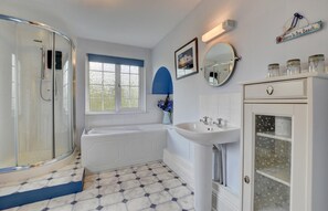 Towels - 3 Bed in Braunton (oc-ashb) (Braunton)