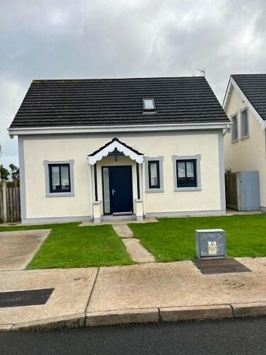 Glendale Chestnut Grove Holiday Home, Glendale, Rosslare Strand, Co.Wexford - 3 Bed - Sleeps 6