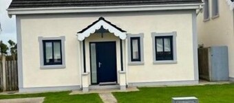 Glendale Chestnut Grove Holiday Home, Glendale, Rosslare Strand, Co.Wexford - 3 Bed - Sleeps 6