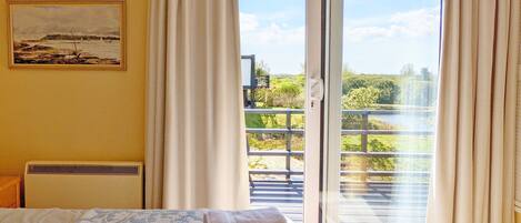 2 makuuhuonetta, Wi-Fi, vuodevaatteet