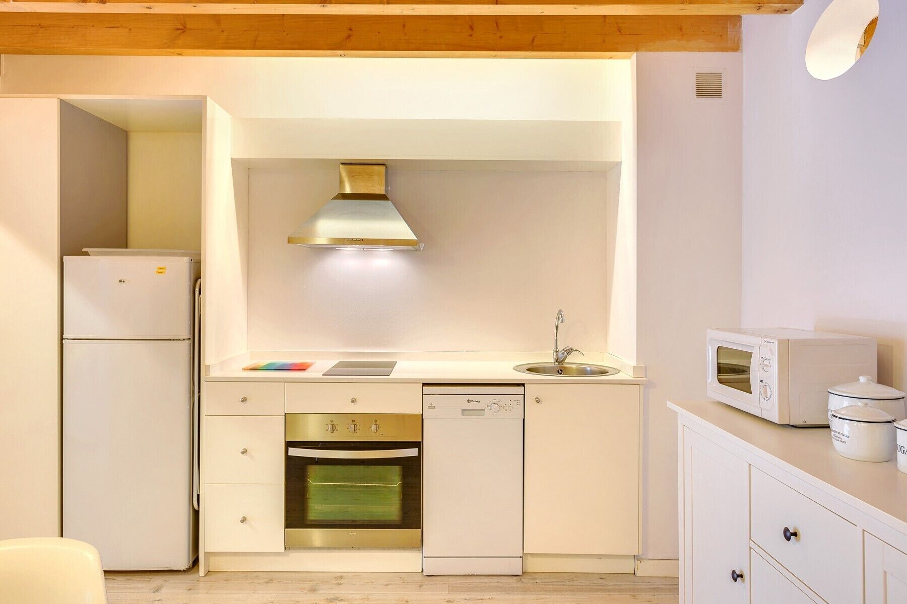 冰箱、微波炉、洗碗机、茶具/咖啡用具