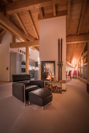 TV, peis og DVD-spiller