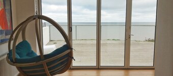 Salty Towers: A large holiday home with magnificent sea views